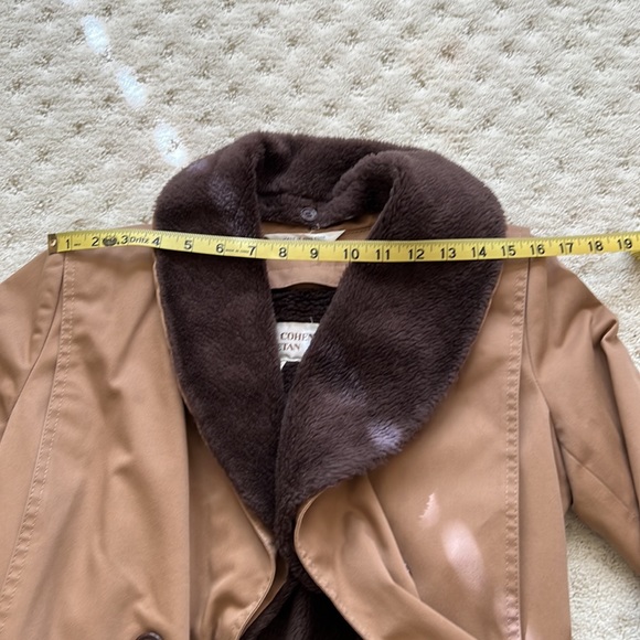 Vintage 90’s camel trench. - Picture 8 of 8